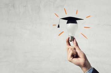 【蔚来ET7油耗,蔚来et7能跑多少公里】